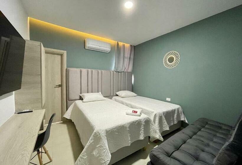 חדר סטנדרט לשלושה, Provincia Plaza