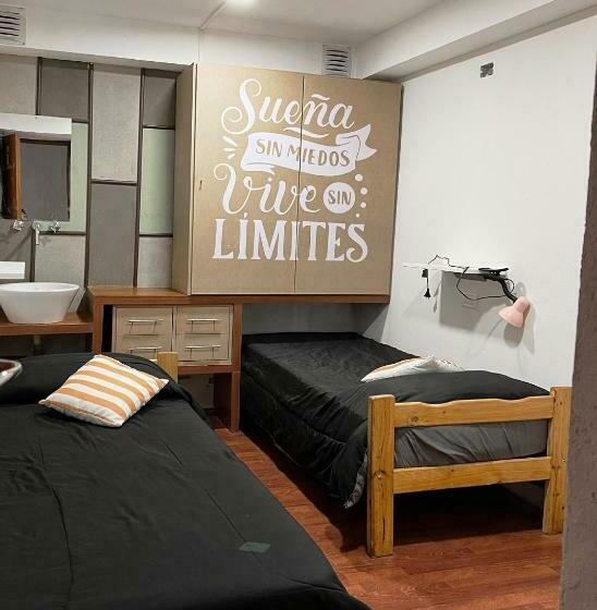 اتاق استاندارد با سرویس بهداشتی مشترک, Lounge Ba