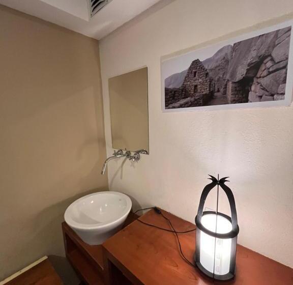 اتاق استاندارد با سرویس بهداشتی مشترک, Lounge Ba