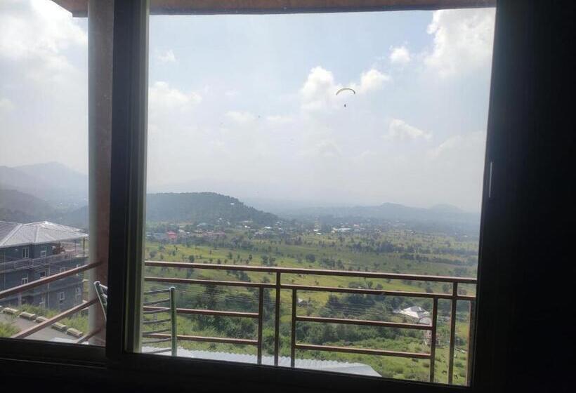 غرفة ديلوكس, Nirbana Heights