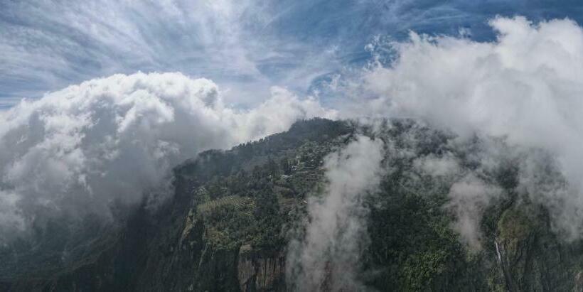 اتاق استاندارد سه تخته با بالکن, Cloud Walk