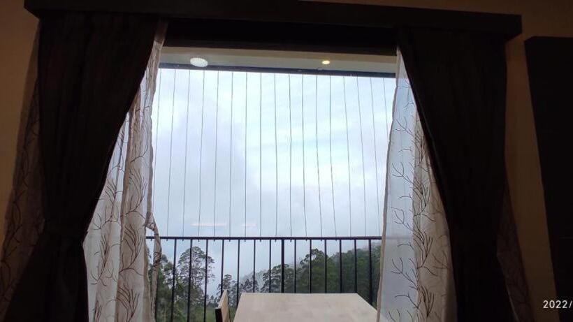 اتاق استاندارد سه تخته با بالکن, Cloud Walk