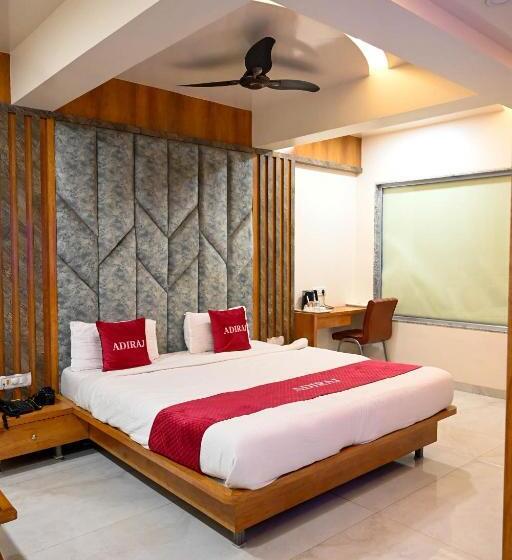 标准间, Adiraj Residency