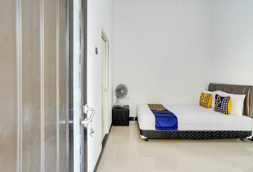 Economy Room, Spot On 91745 Rumah Kost Gresik Syariah
