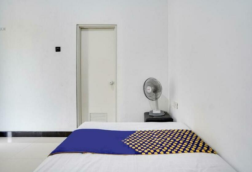 Economy Room, Spot On 91745 Rumah Kost Gresik Syariah