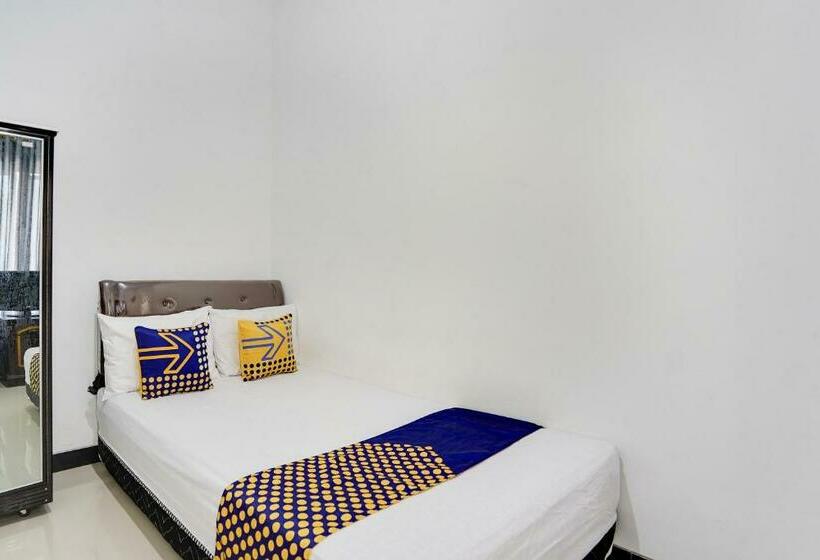 Economy Room, Spot On 91745 Rumah Kost Gresik Syariah