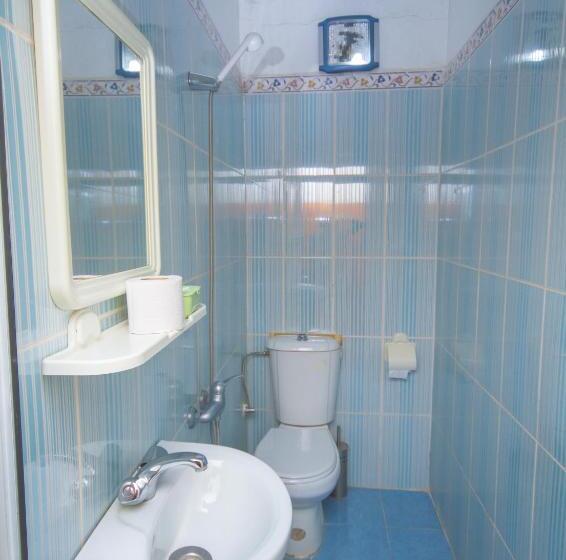 标准间带露台, Touraghine