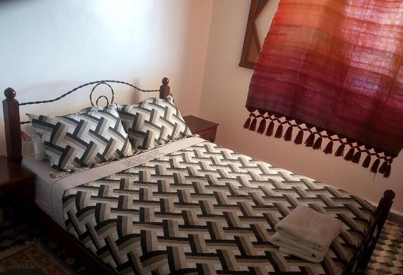 标准间带露台, Touraghine