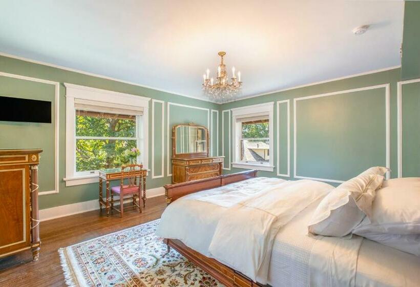 Люкс 2 Спальни, Martha S Bed And Breakfast