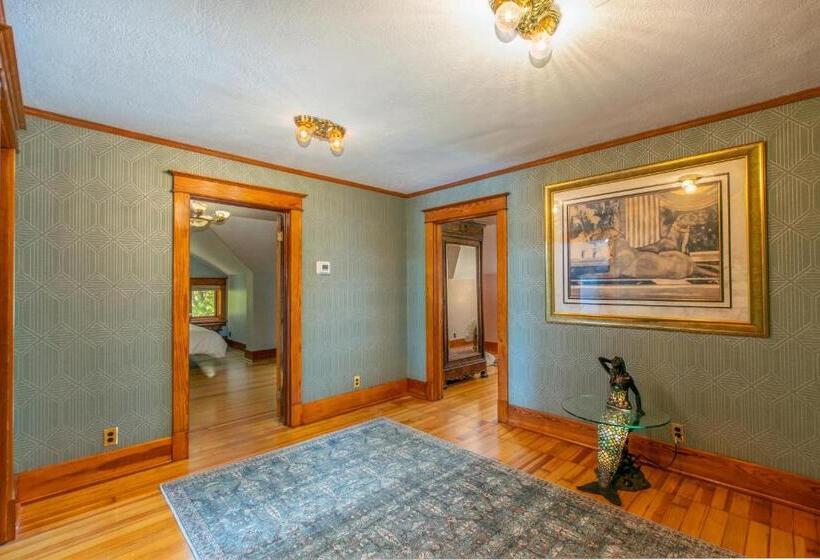 Дом 1 Спальня, Martha S Bed And Breakfast