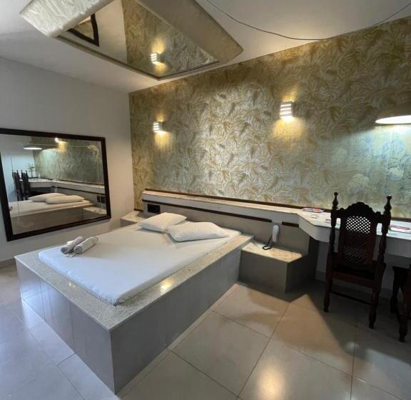 غرفة قياسية, Motel Village