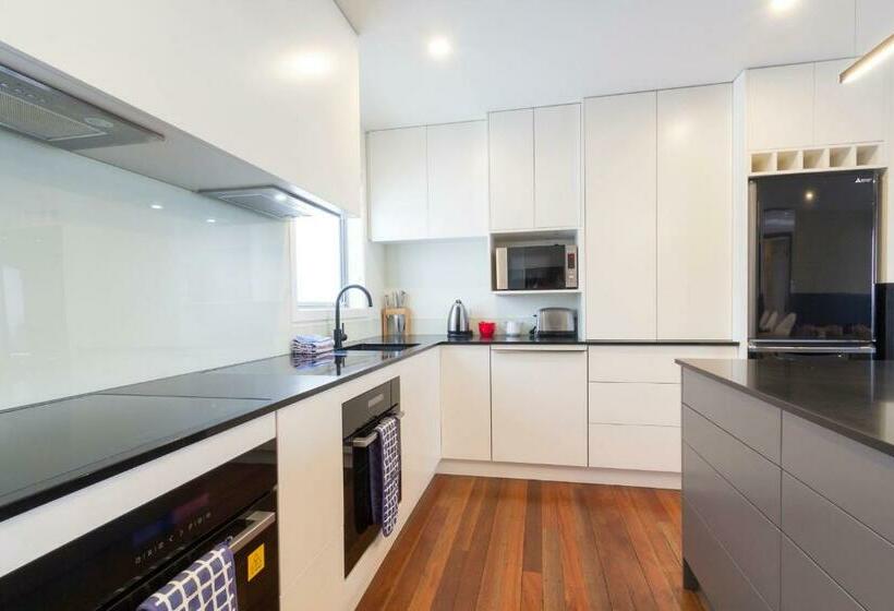 חדר סטנדרט נוף לאגם, Antair Lakeview Lodge