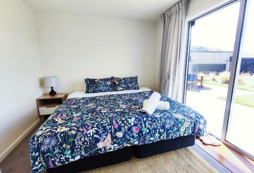 חדר סטנדרט נוף לאגם, Antair Lakeview Lodge