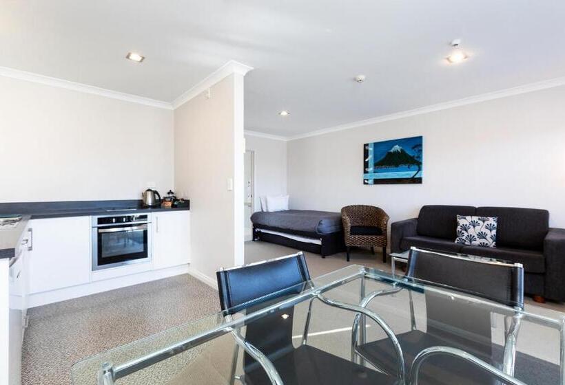 آپارتمان لوکس 1 خوابه, Beach Street Motel Apartments