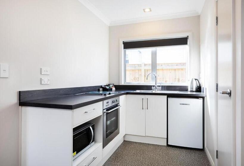 آپارتمان لوکس 1 خوابه, Beach Street Motel Apartments