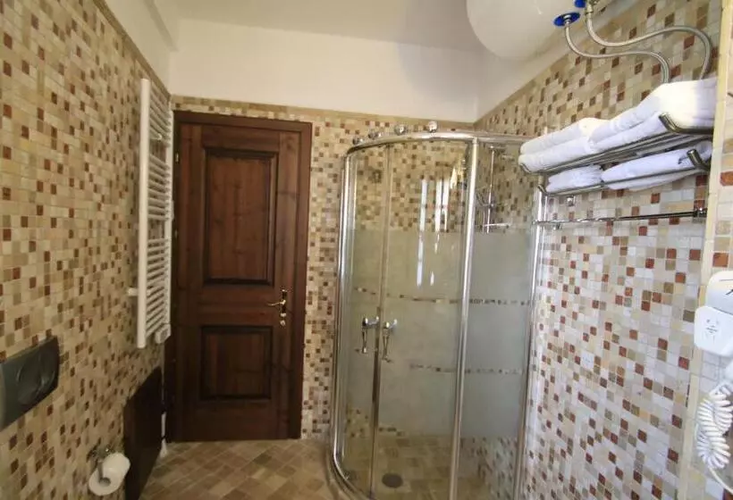 اتاق لوکس, Boutique Hotel Muzaka