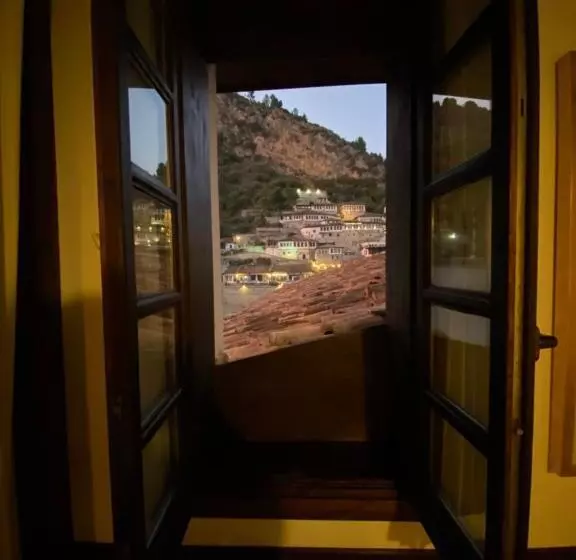 سوییت, Boutique Hotel Muzaka