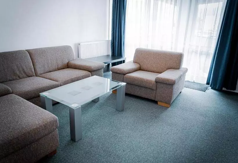 سوییت, Arena
