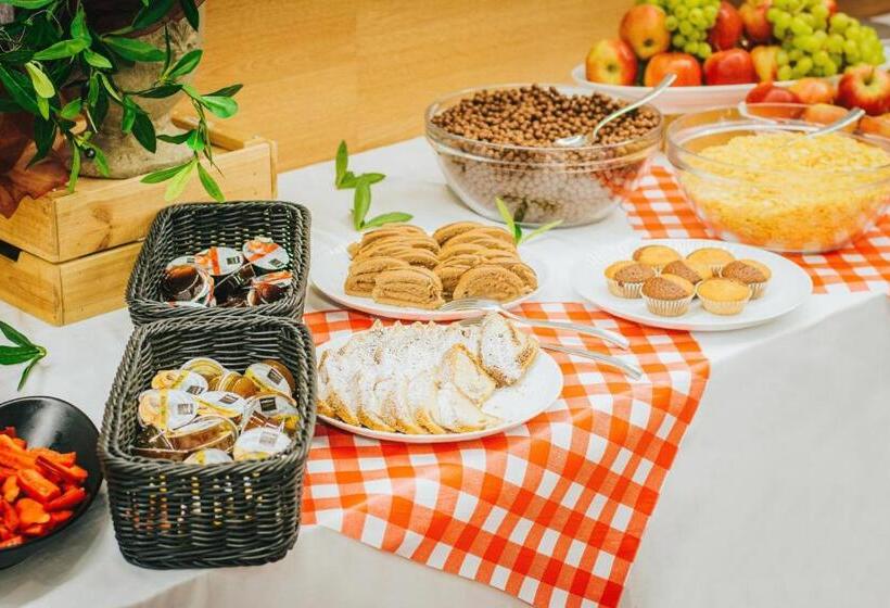 غرفة قياسية, Arena