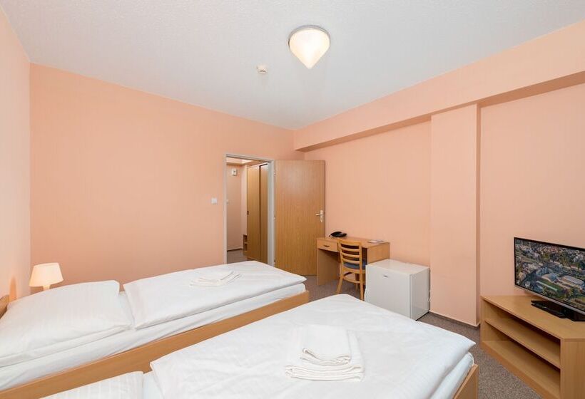 غرفة كلاسيكية, Arena