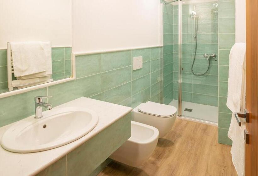 스탠다드 트리플 룸, Centrale