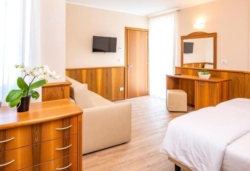 4인용 스탠다드 룸, Centrale