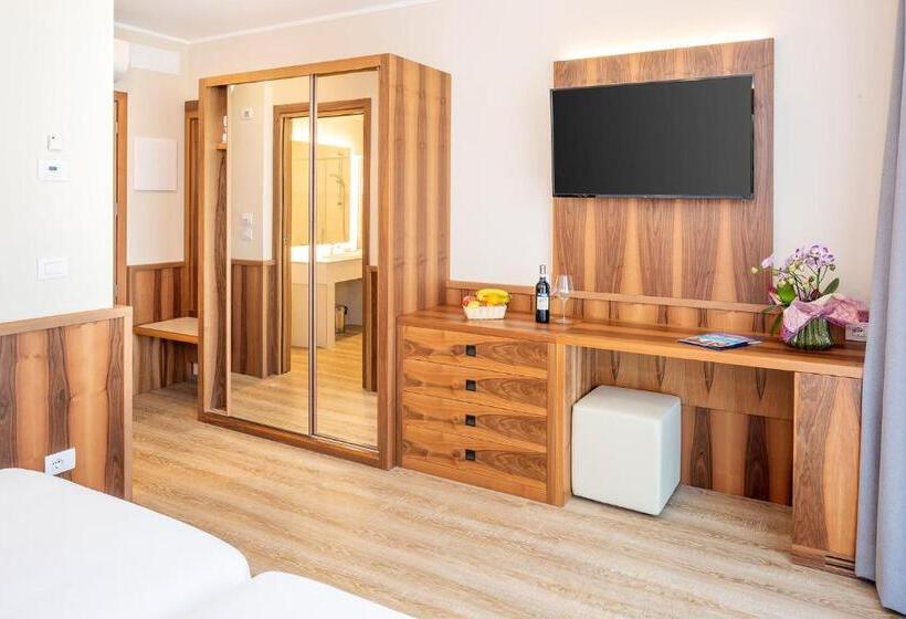 수피리어 룸, Centrale