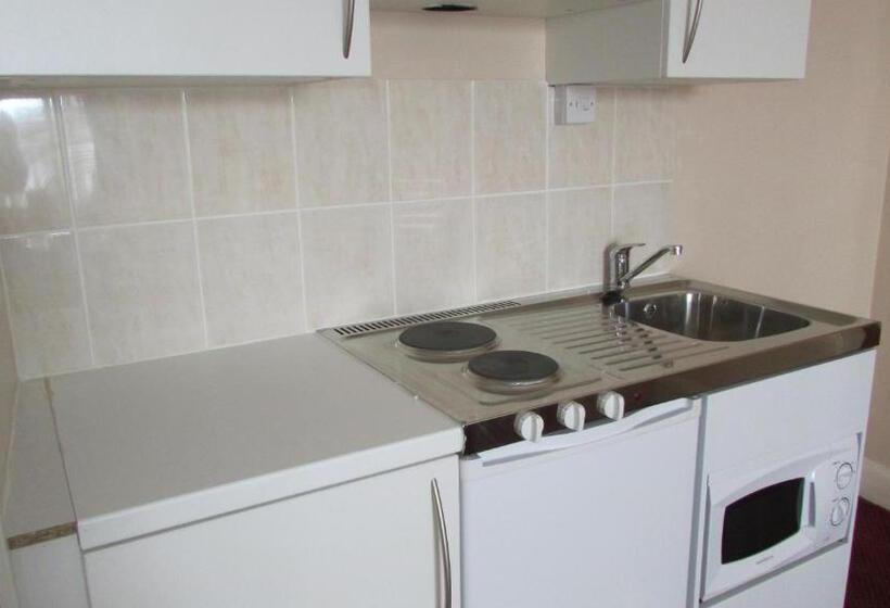 패밀리 스튜디오, Diamond House