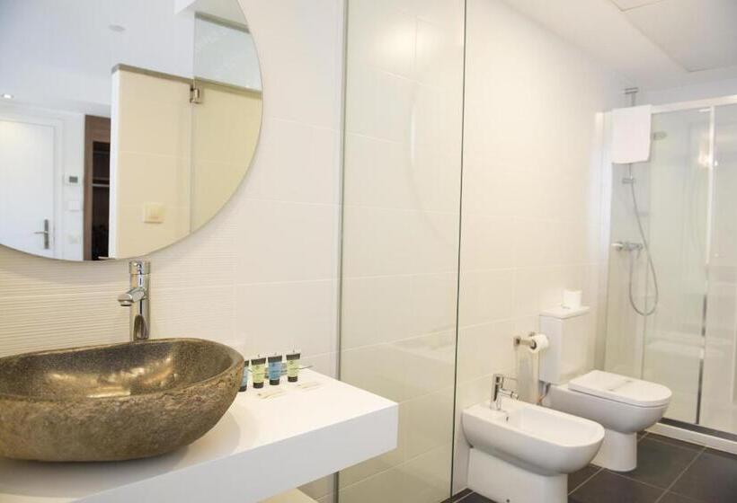 اتاق استاندارد, El Mudayyan