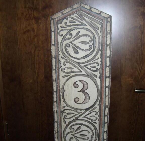 اتاق استاندارد, El Mudayyan