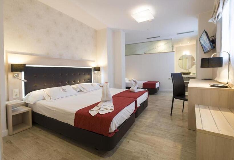 اتاق استاندارد سه نفره, El Mudayyan