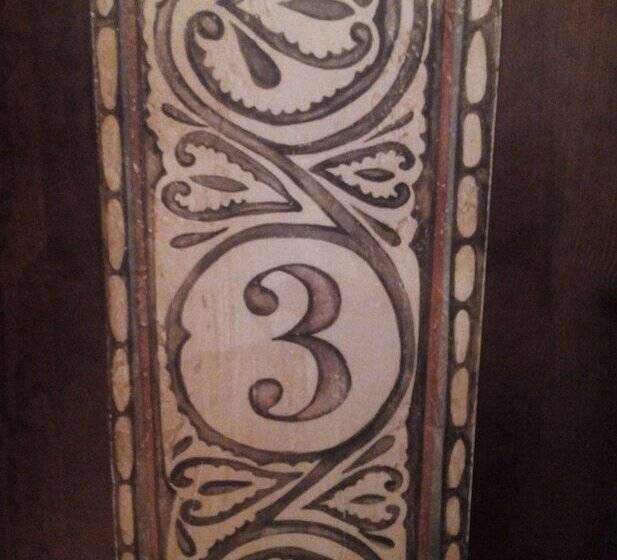 اتاق استاندارد سه نفره, El Mudayyan