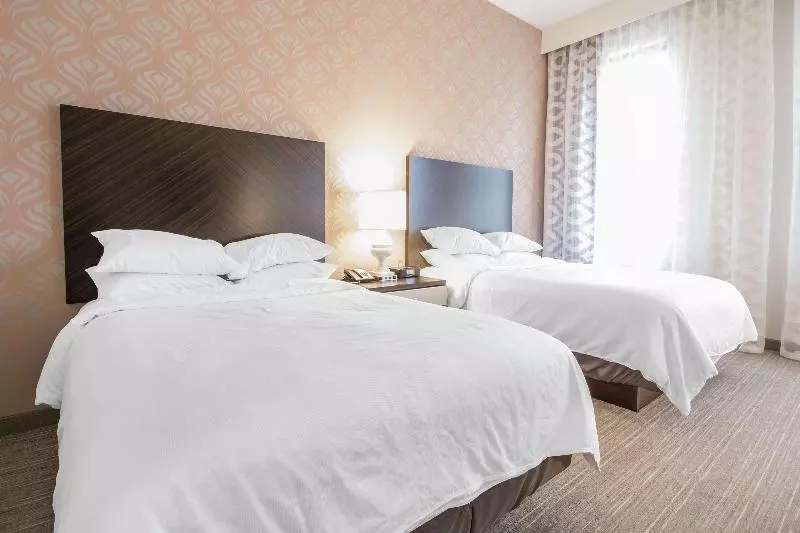 身障者適用スイートルーム, Embassy Suites Louisville Downtown