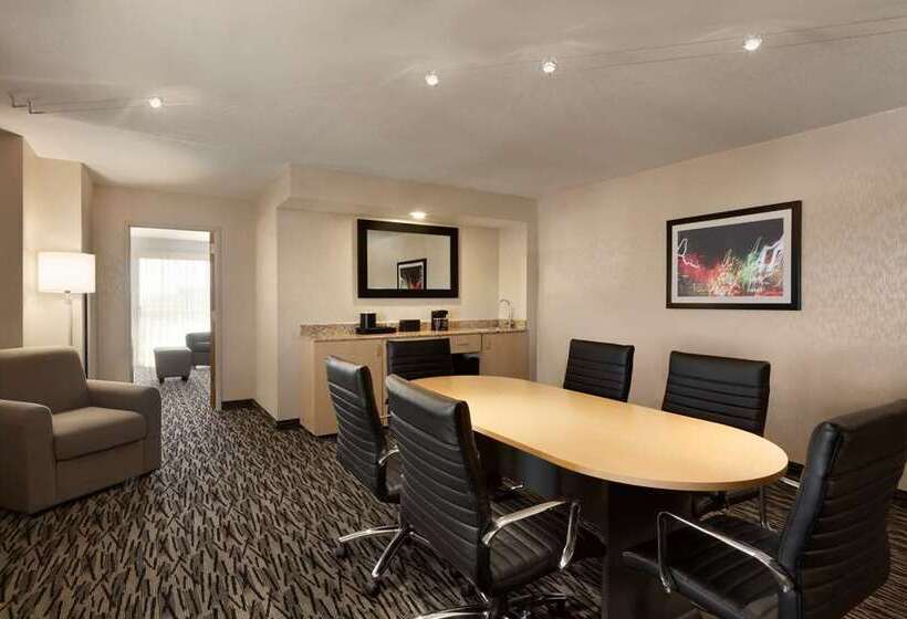 سوییت, Embassy Suites Louisville Downtown