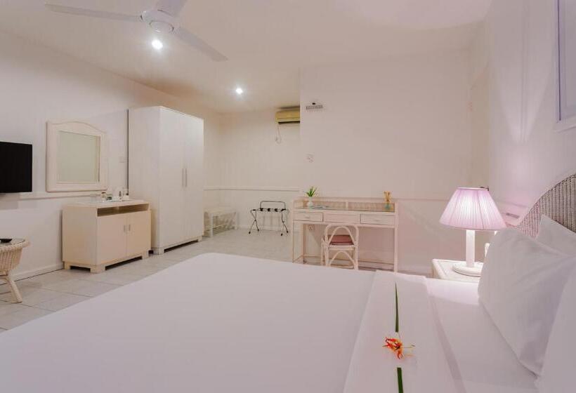 Standart Oda, Equator Village Resort