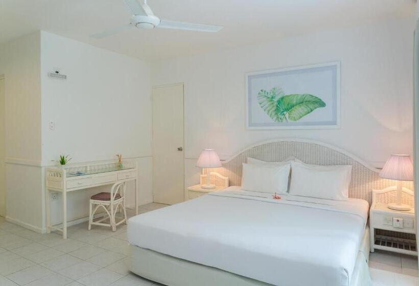 Standart Oda, Equator Village Resort