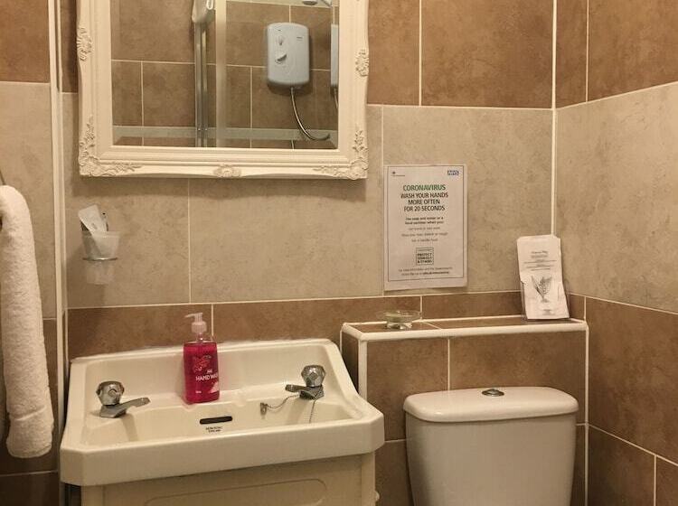 اتاق خانوادگی, Glenheath