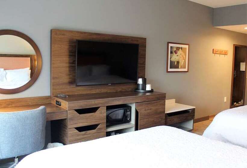 장애인을 위한 스탠다드 룸, Hampton Inn Kenedy