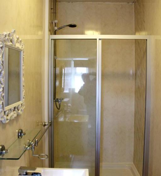 اتاق خانوادگی, Henson Hotel Pleasure Beach