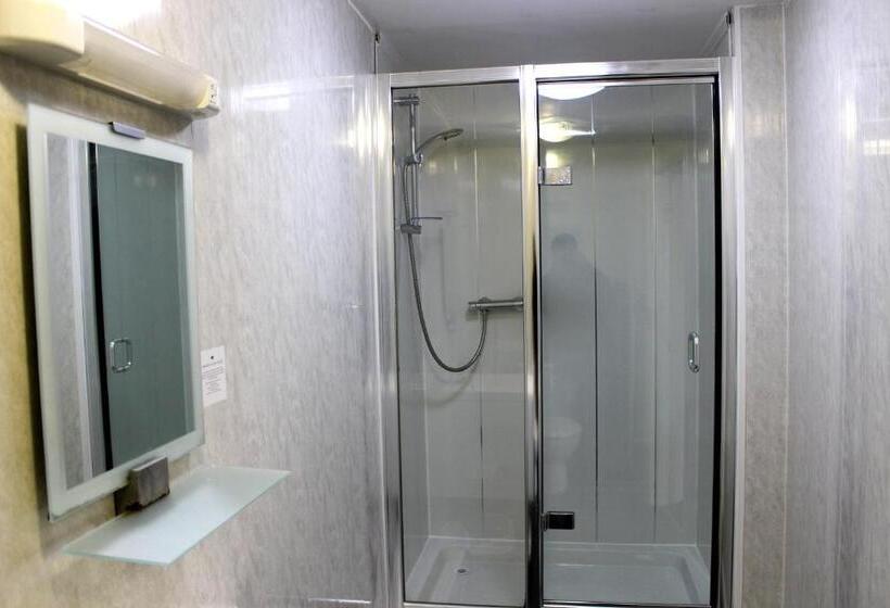 اتاق خانوادگی, Henson Hotel Pleasure Beach