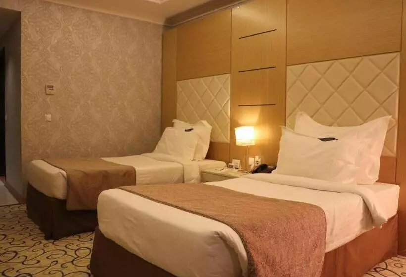 اتاق لوکس, Highcrest