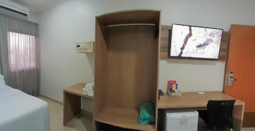 スタンダードトリプルルーム, Horto