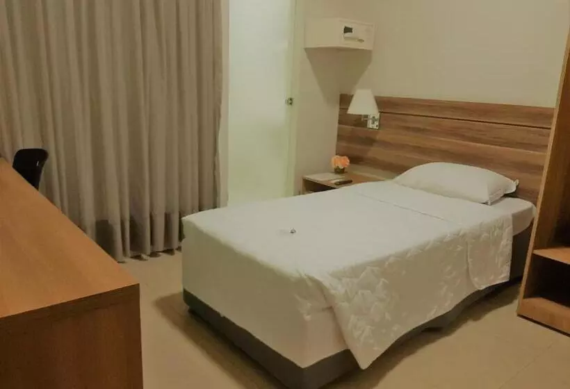 Standard Yhden Hengen Huone, Horto