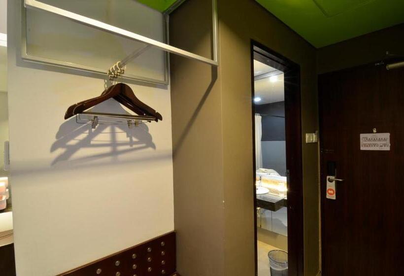 Quarto Estandar, Howard Johnson By Wyndham Pekalongan