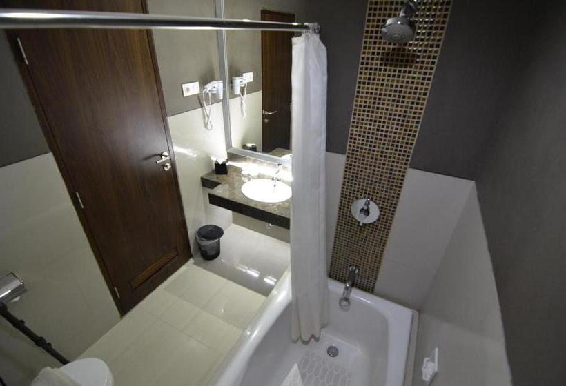 Suíte, Howard Johnson By Wyndham Pekalongan