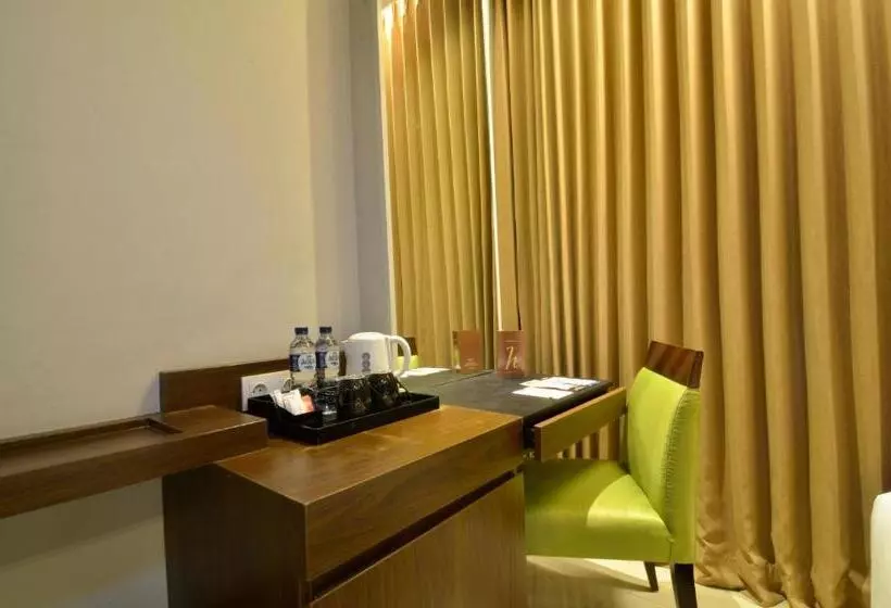 デラックスルーム, Howard Johnson By Wyndham Pekalongan