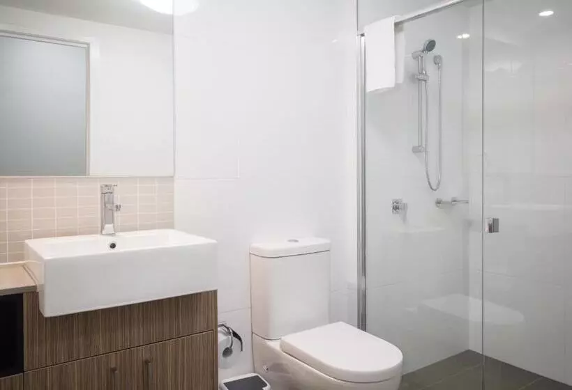 استودیوی استاندارد, Oaks Mackay Rivermarque