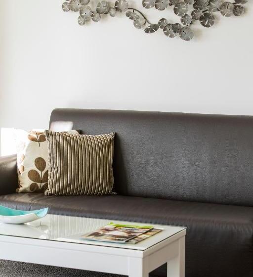 آپارتمان اجرایی 1 خوابه, Oaks Mackay Rivermarque