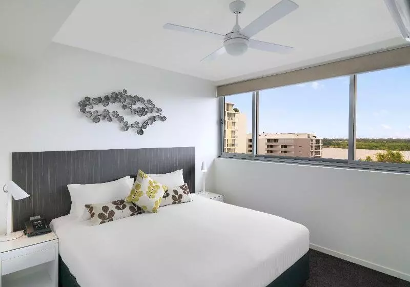 آپارتمان مدیریتی 2 خوابه, Oaks Mackay Rivermarque