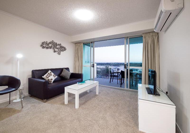 آپارتمان مدیریتی 2 خوابه, Oaks Mackay Rivermarque